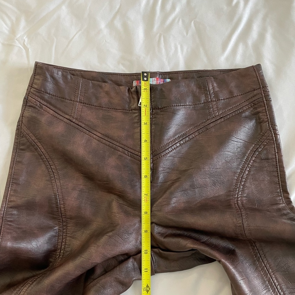 NWOT β¨ | URBAN OUTFITTERS FAUX LEATHER PANTS π - Picture 10 of 16